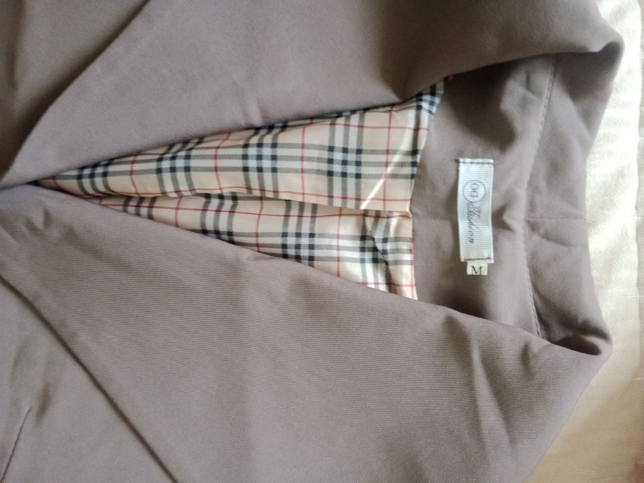 Продам костюм с брюками