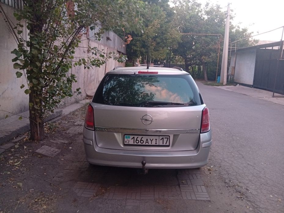Астра H 2005 универсал
