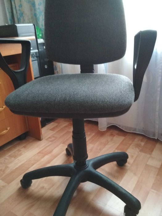 кресло для компьютера,  в отл сост!