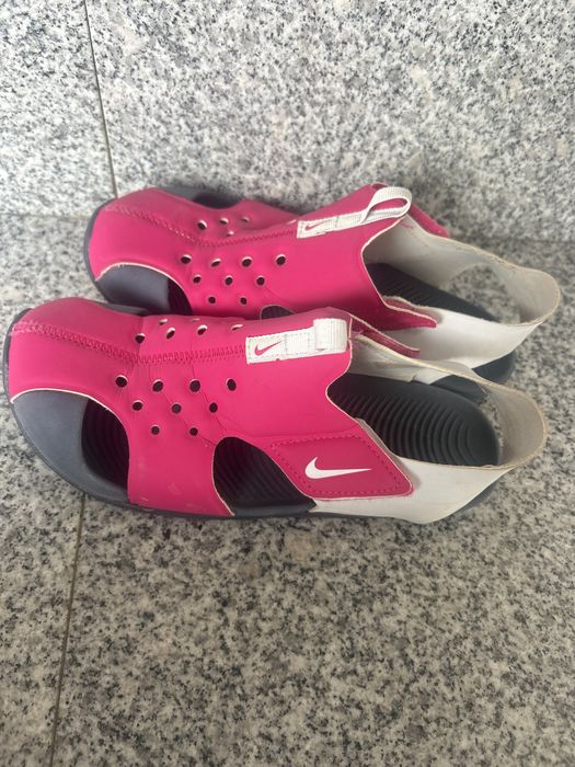 Sandale Nike marimea 35