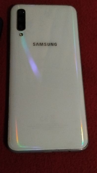 продават се мобилни телефони за части