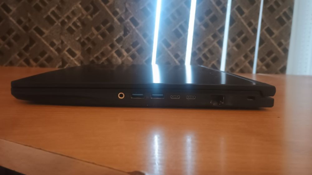 MSI GF65 Thin 10SER – компактен геймърски лаптоп