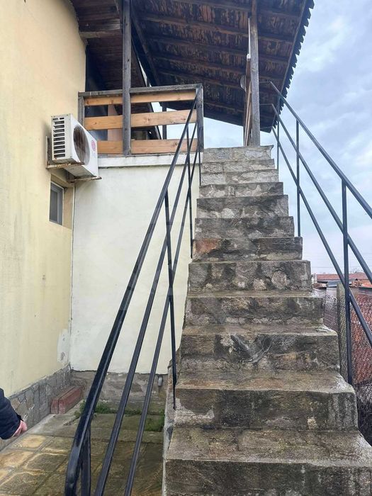 Продава се Къща в София, Хладилника - 100 кв.м за 2193 €/кв.м - Снимка #2