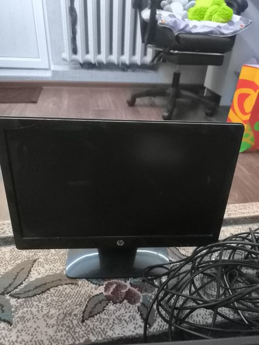 Монитор 2 шт 19 дюйм шнуры в комплекте