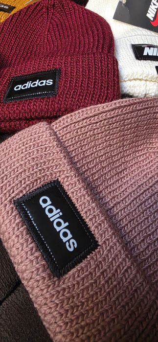 Căciuli mărime universală noi