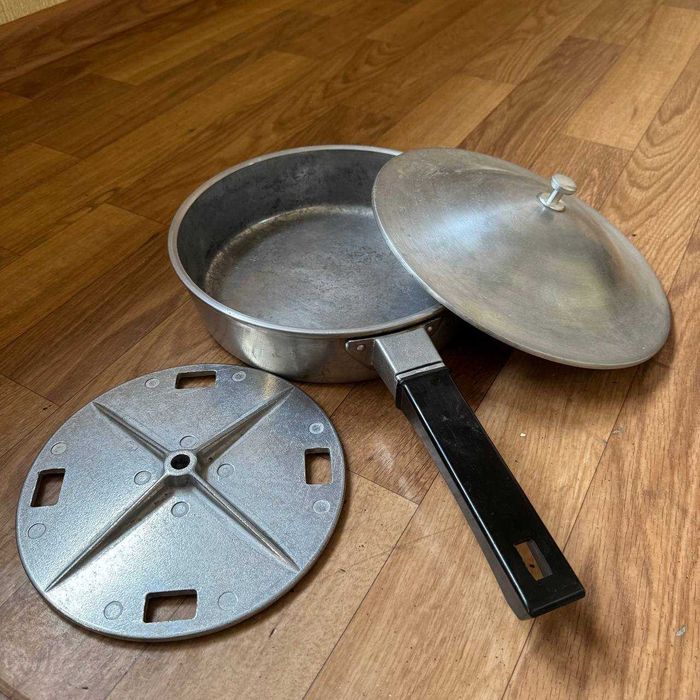 Алюминиевая сковорода‑пароварка СССР с крышкой и насадкой