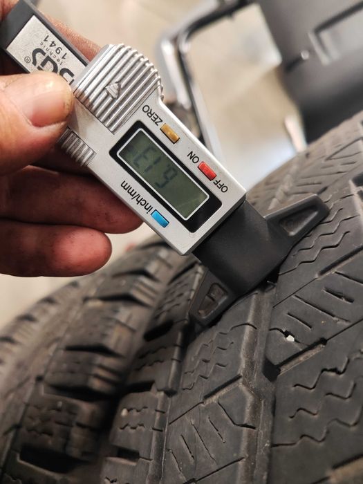 4бр.зимни гуми 215/65/16C Michelin