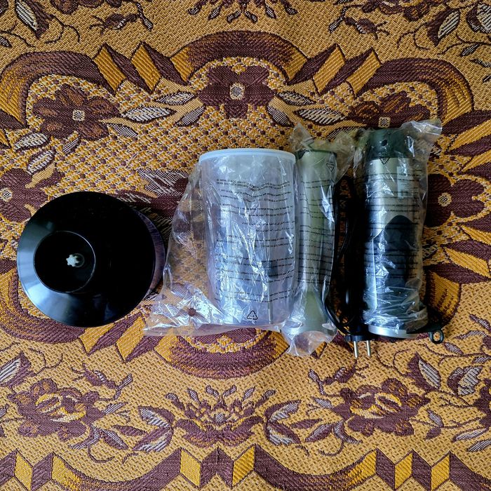 Продам блендер Elenberg