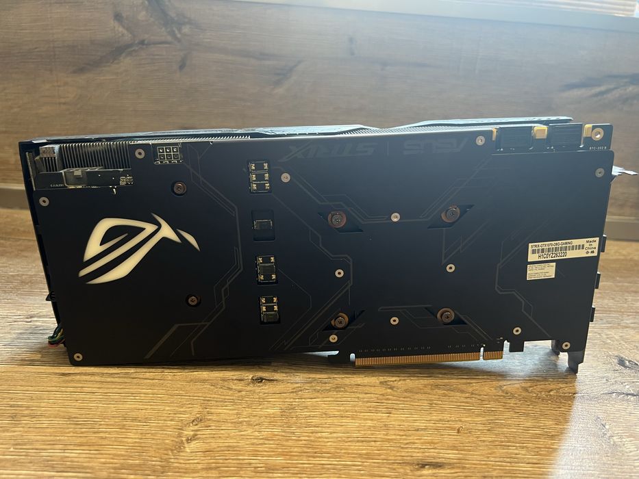Видео карта / Asus ROG STRIX GTX 1070 8G GAMING
