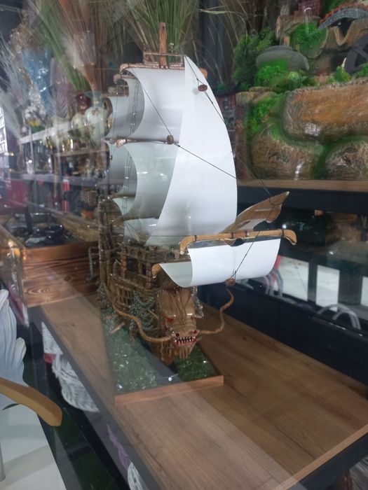 Karabl kema suvinir yong'oq 70 Li sotiladi