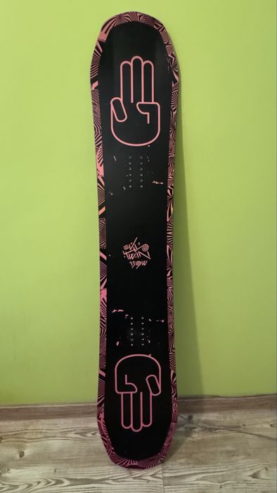 НОВО ЗАРЕЖДАНЕ! На Сноуборд дъски с различни цени.