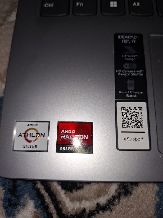 Salom noutbuk sotiladi lenova