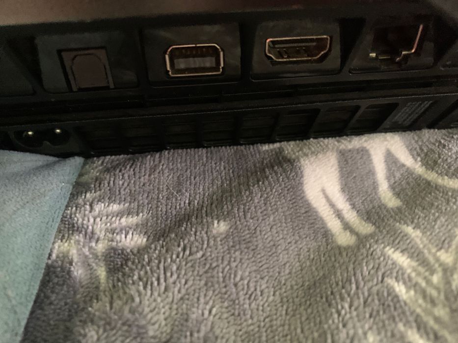 PlayStation 4 много добро състояние наложен платеж