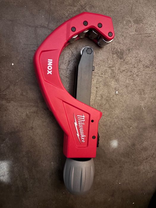 Milwaukee cuțit țevi inox