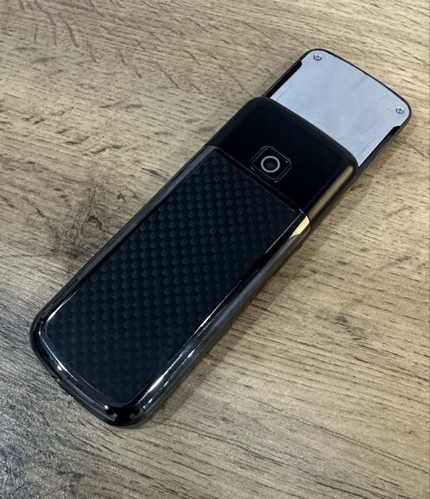 Nokia 8800 sirocco Carbon