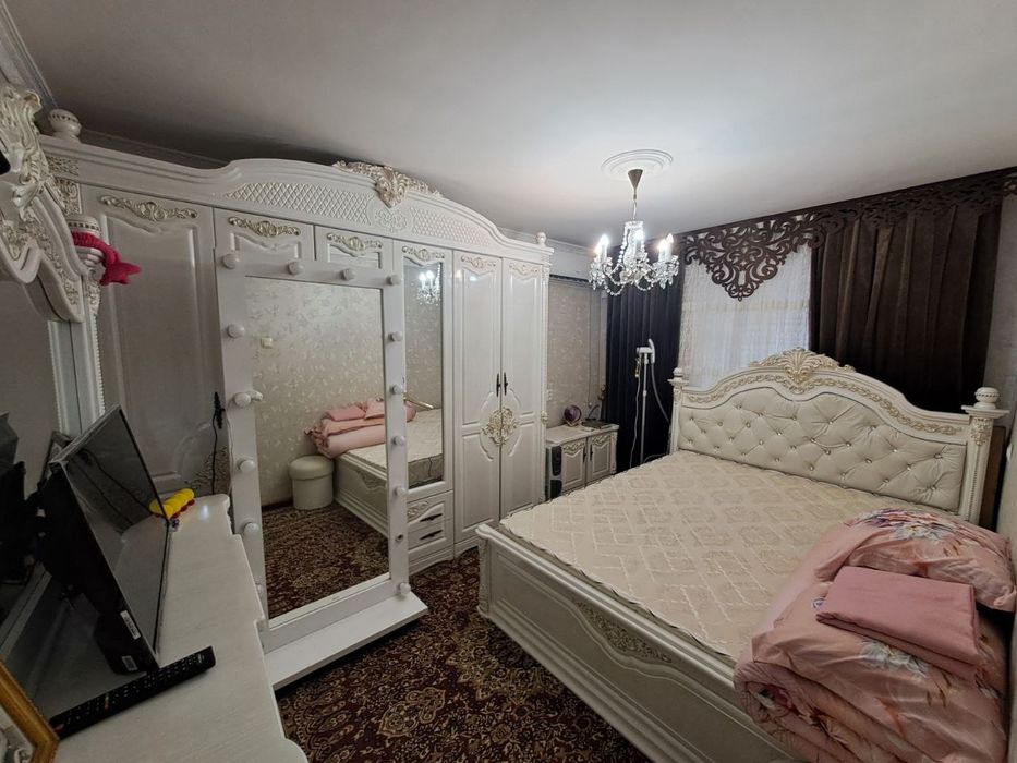 Метро М.Горкий 2/2/4  мологоборит с арендатором