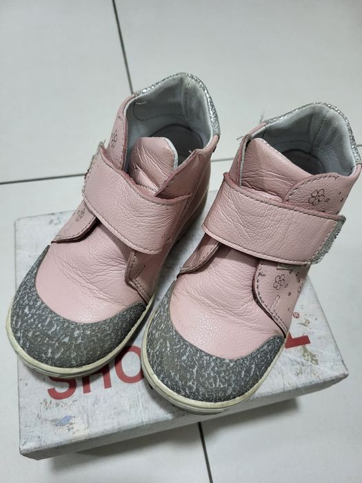 Ботинки для девочек 26 размер. Фирма Лель