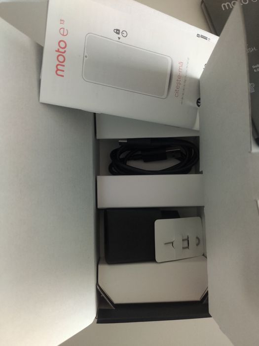 Motorola e13 nou