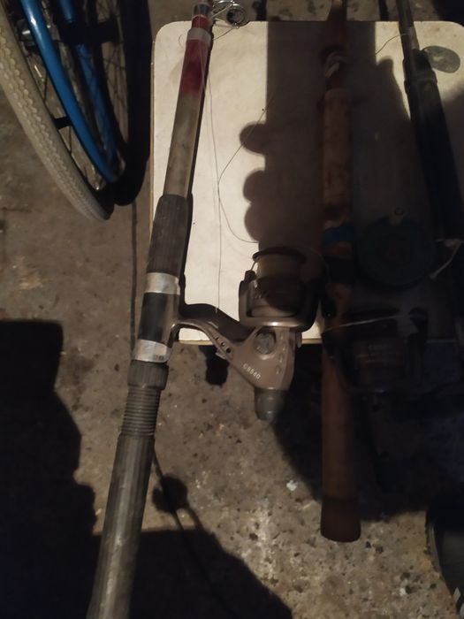 Продам три удочки.