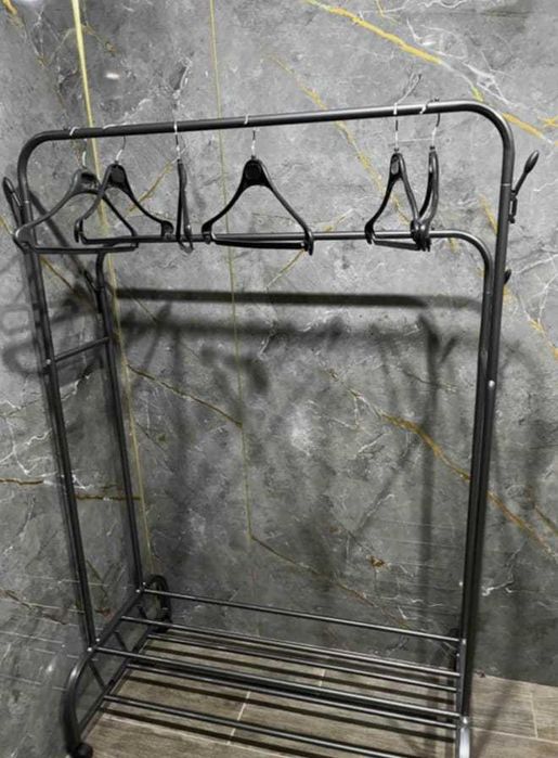 Напольный вешалка