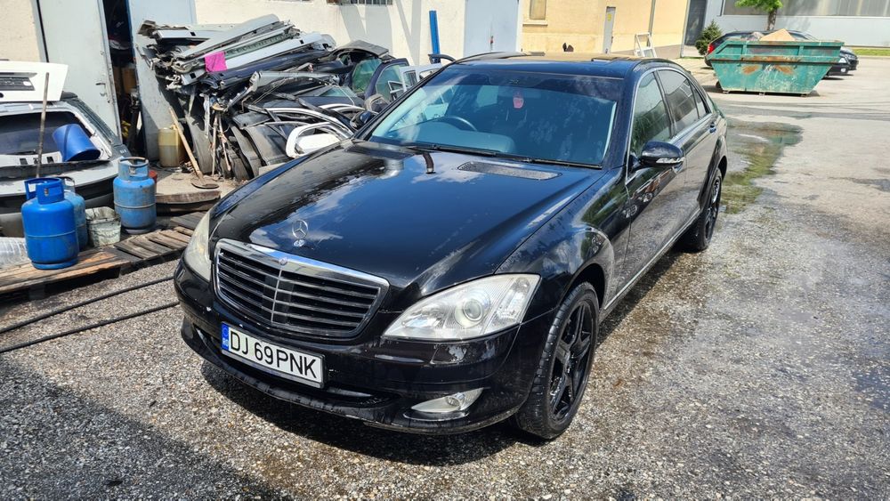 На части W221 S320 CDI Дистроник Обдухване 19 AMG джанти Двигател 642