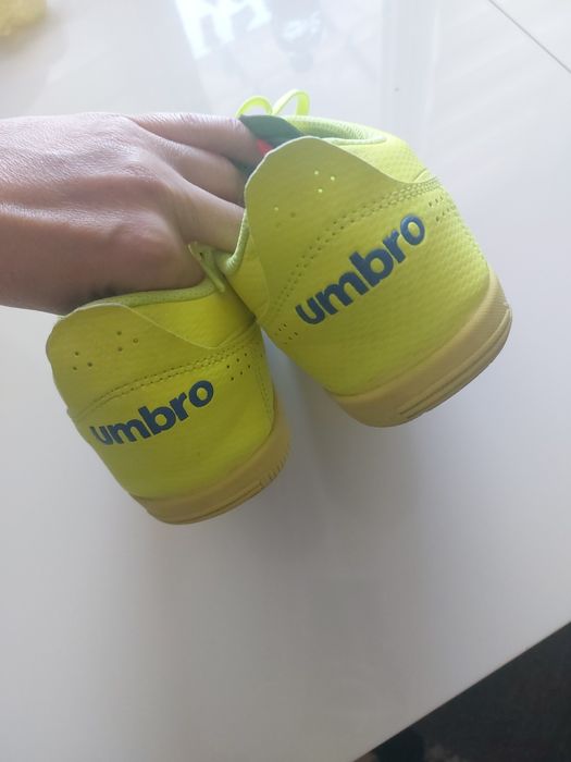 Стоножки umbro 37 номер