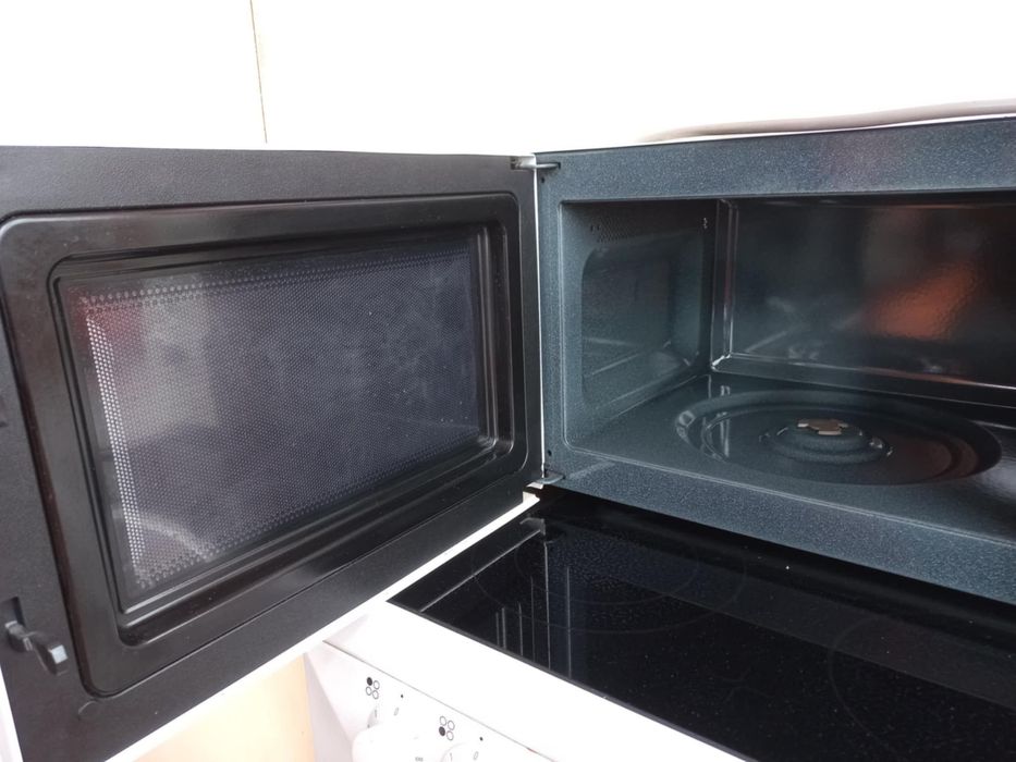 Микровълнова фурна Samsung ME71A