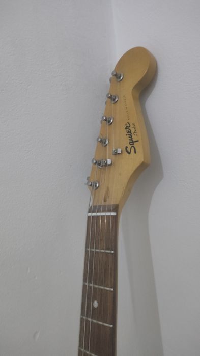 Squire buleti stratocaster
