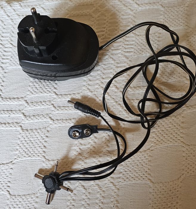 Универсален адаптор произведен в Япония