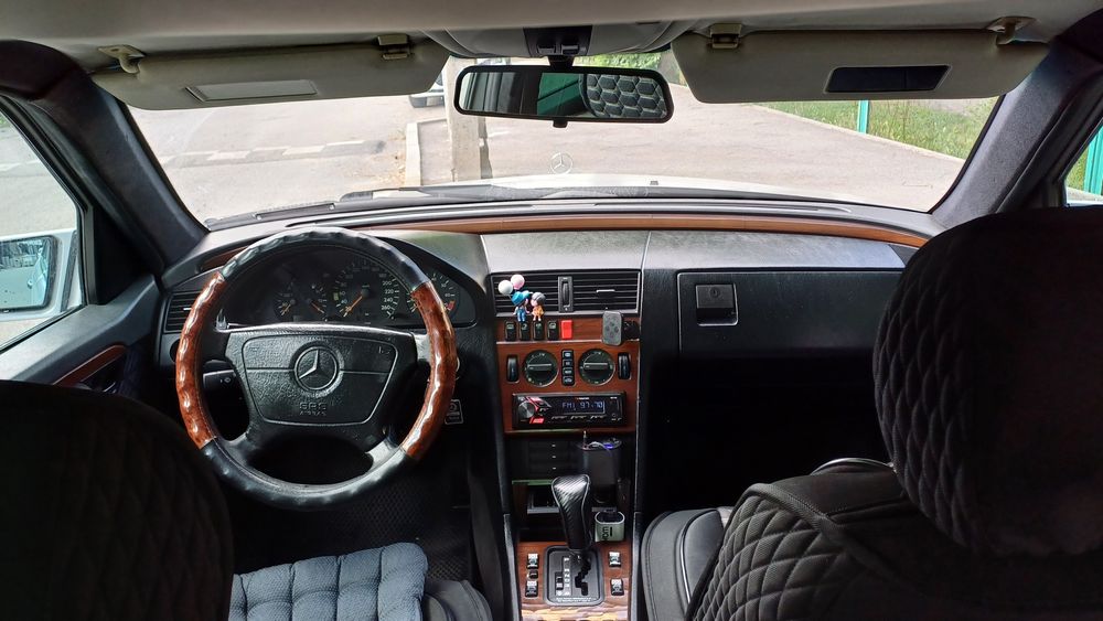 Мерседес жағдайы жақсы срочно