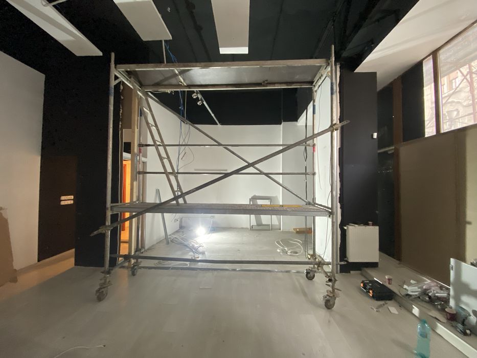 Inchiriez schela mobila