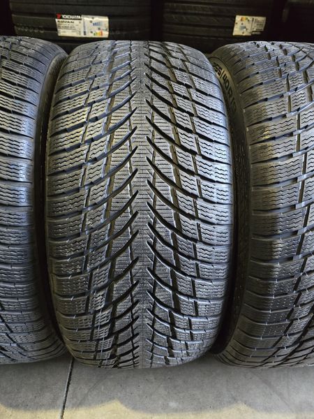 255/40/19//245/40/19 NOKIAN