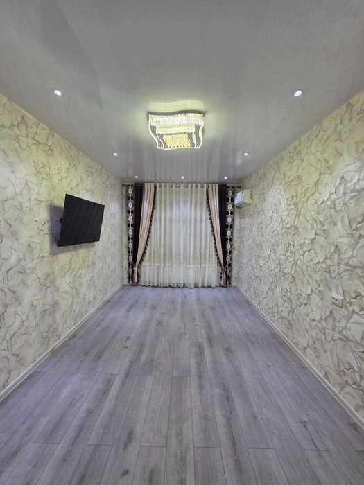 2 хоналик квартира 1-каватдан сотилади.Ор:6-МКР  Мадина