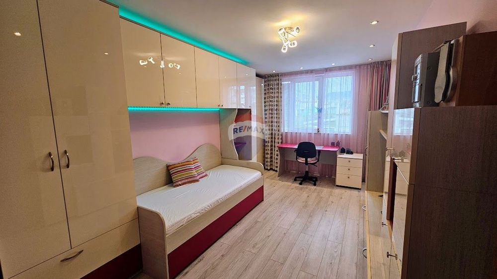 Дава се под наем Тристаен апартамент в Варна, Левски - 95 кв.м за 765 € - Снимка #8