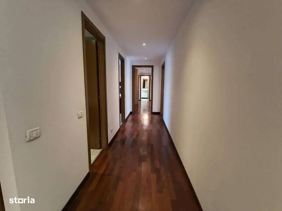 Apartament elegant cu 4 camere | Etaj 1 - View 2