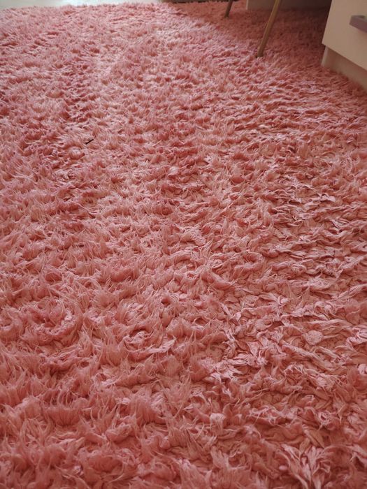 продам пушистый ковер  размер 2на2