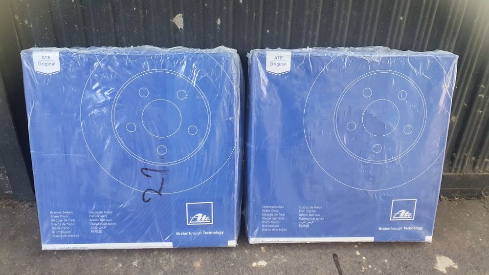 СПИРАЧНИ ДИСКОВЕ + комплект накладки Mercedes C-class W203 320 CDI