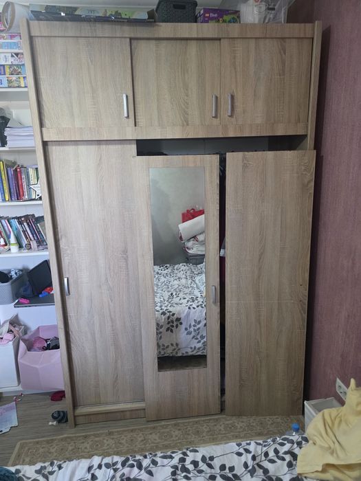 Dulap Jysk  143x220 stejar deschis