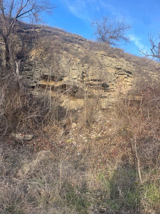 Собствени съседни терени в с.Крушуна над Водопадите и до селото-Асфалт