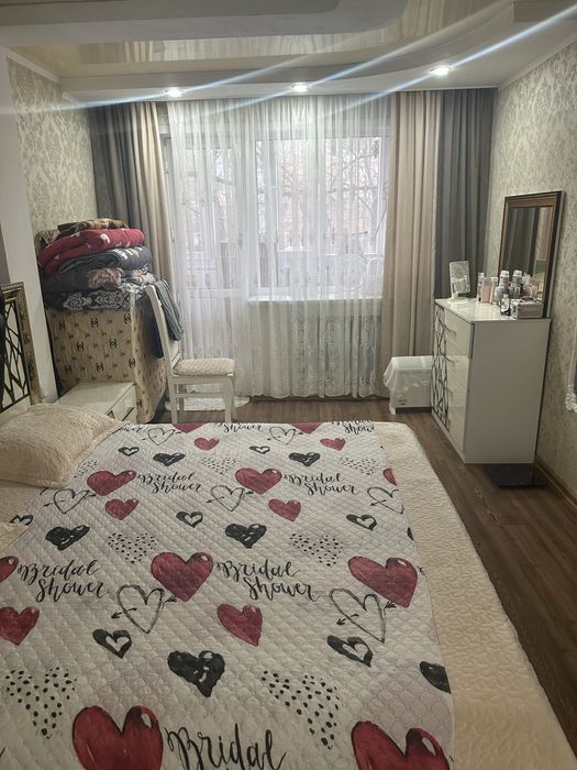 Продается трехкомнатная квартира