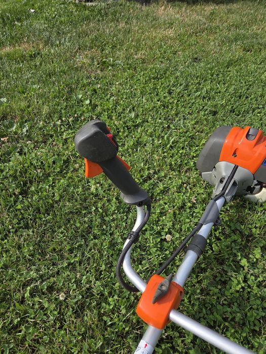 Motocoasa Husqvarna 135r