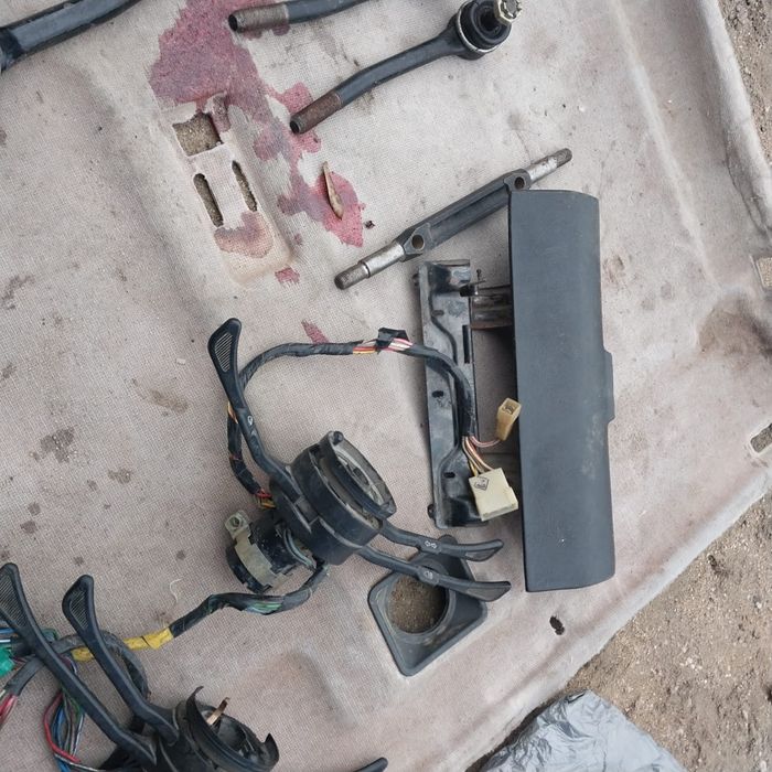 Продается запчасти на Ваз 2106