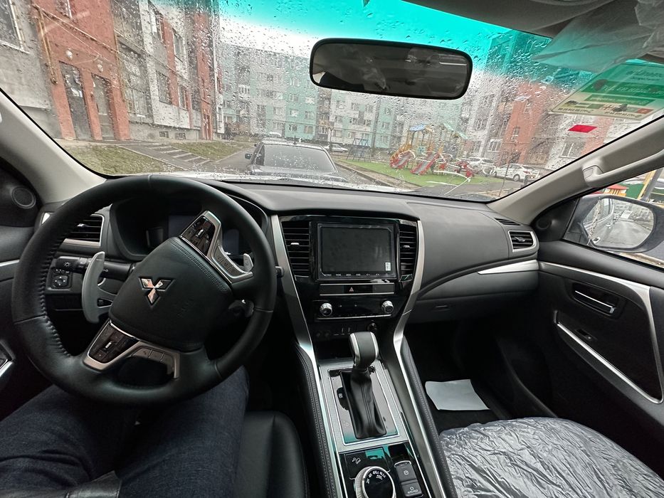 Монтеро спорт