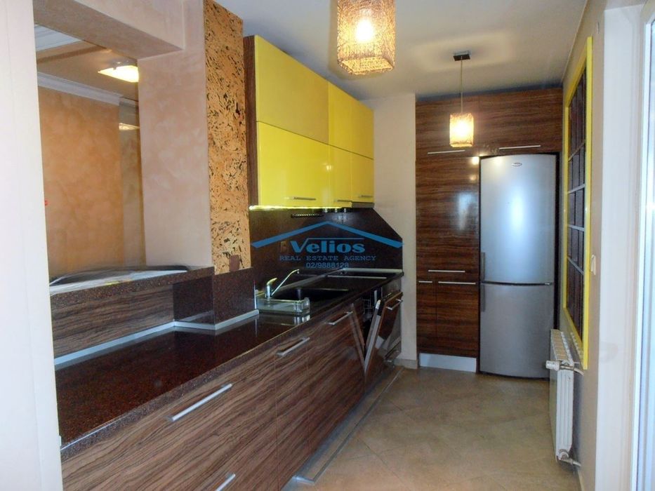 Дава под наем мезонет с 3 спални в гр. София , Оборище.