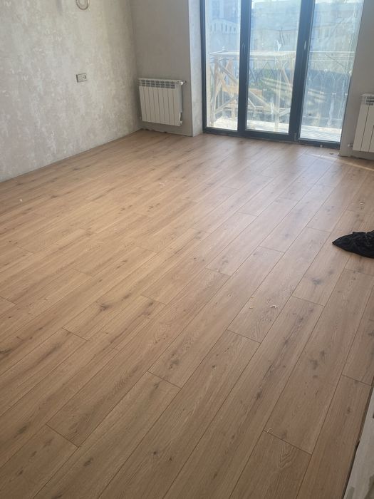 Ламинат териш . Arzonchi Usta Qidirvotganla tel Qimasin.