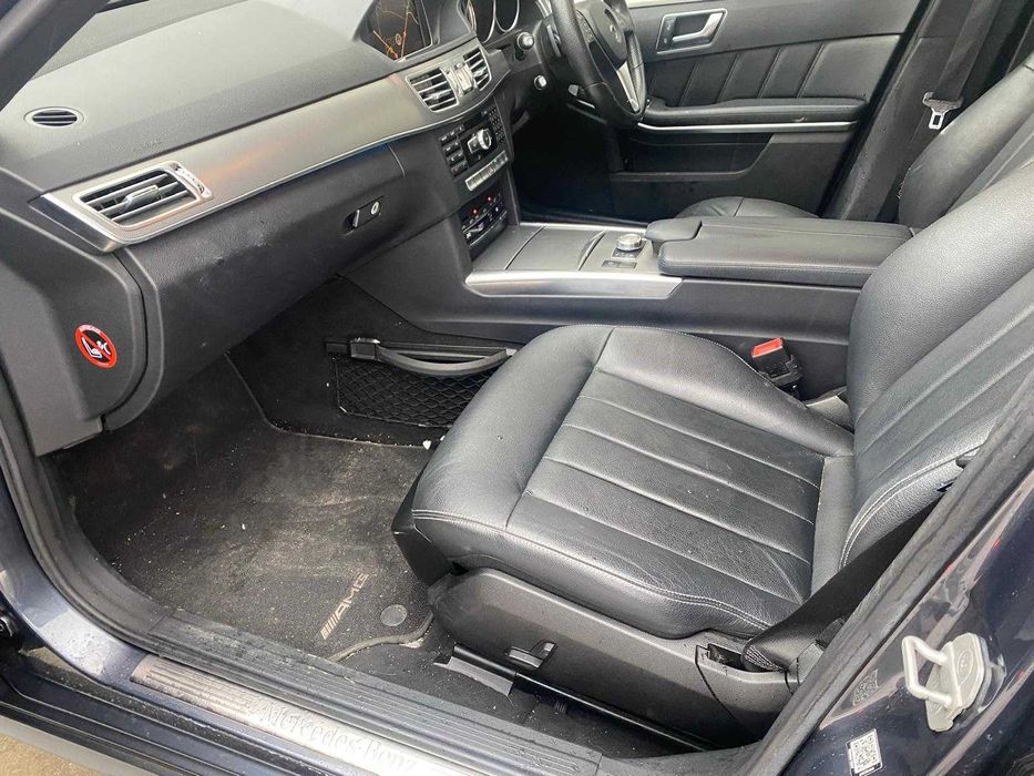 dezmembrez mercedes w212 FL/bara fata w212/far w212