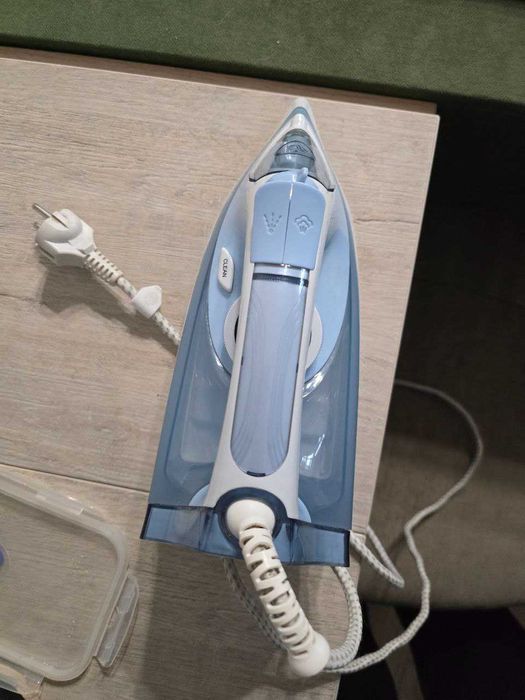 Утюг Polaris PIR 2488K