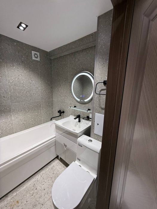 Срочно, центр 2/1/4 новый ремонт