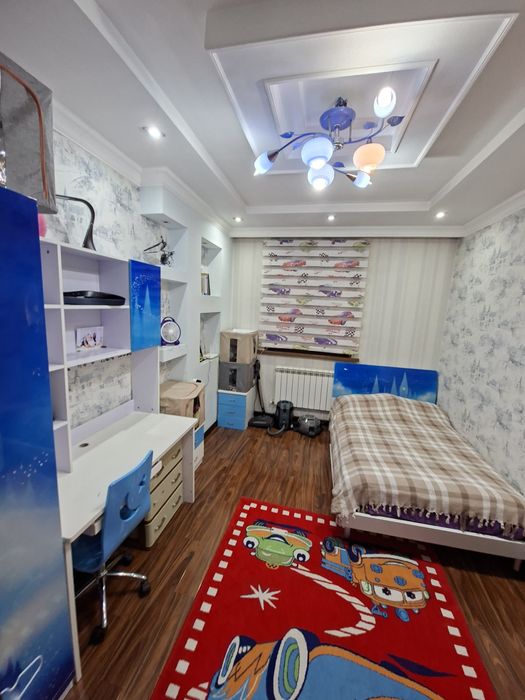 Продажа квартиры банковской 4/4/4 Алмазарский район улица Мухбир. Евро