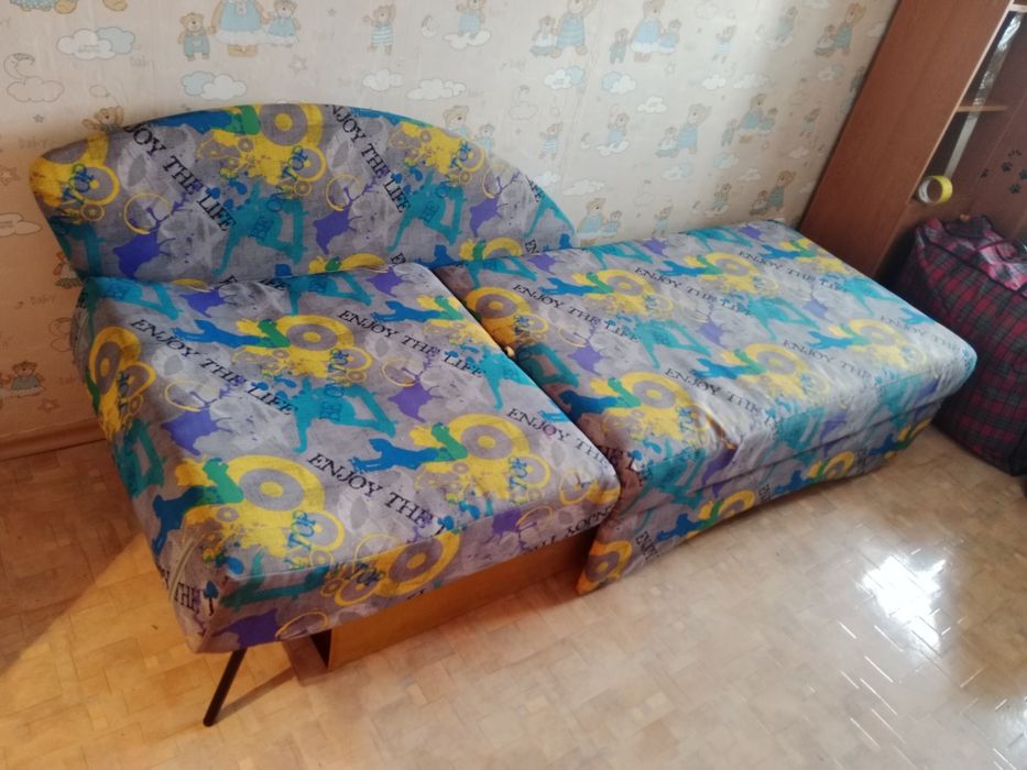 Продам подростковый диван-кровать